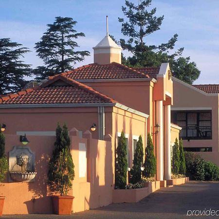 Mercure Hotel Bedfordview Joanesburgo Exterior foto