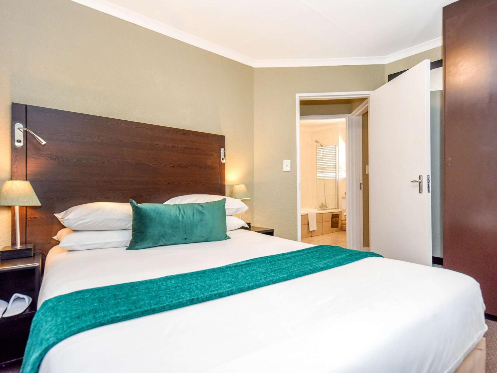 Mercure Hotel Bedfordview Joanesburgo Exterior foto